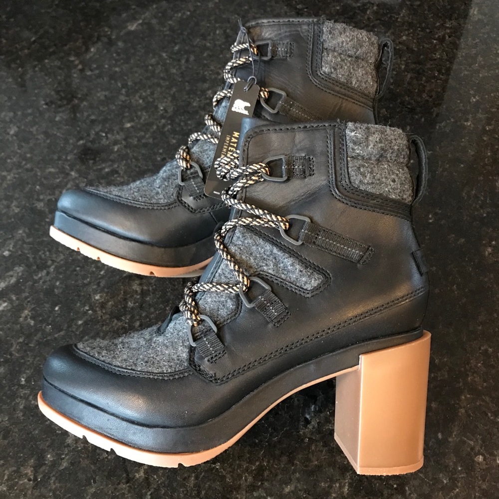 New Sorel Women's Blake Waterproof Lace-Up Booties
